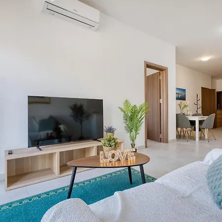 2br Sunny & Bright * Gzira