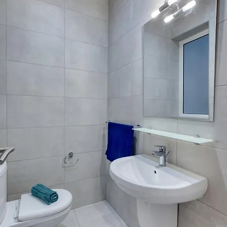 شقة 2br Sunny & Bright Gzira